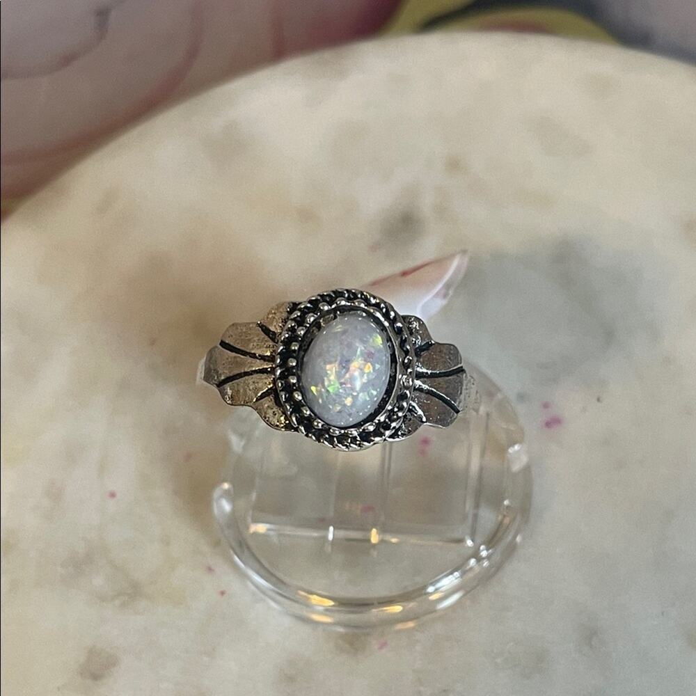 Elegant Silver Opal Ring 8.5
